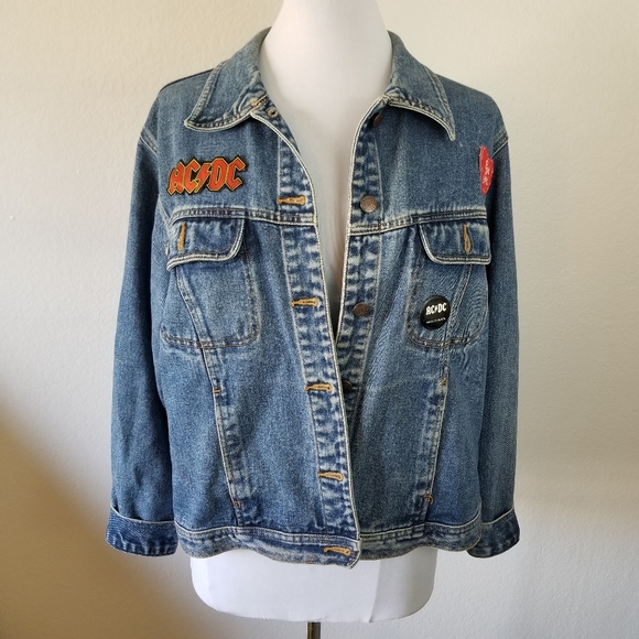 bill blass Jackets & Blazers - Bill Blass Vintage Denim Jacket w/ patches XL